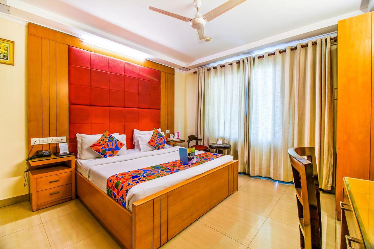 Fabhotel Signature Plaza New Delhi Exterior photo