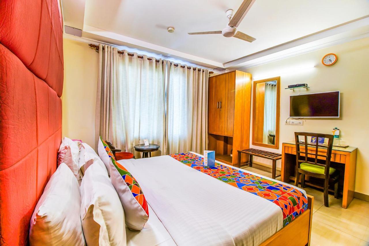 Fabhotel Signature Plaza New Delhi Exterior photo