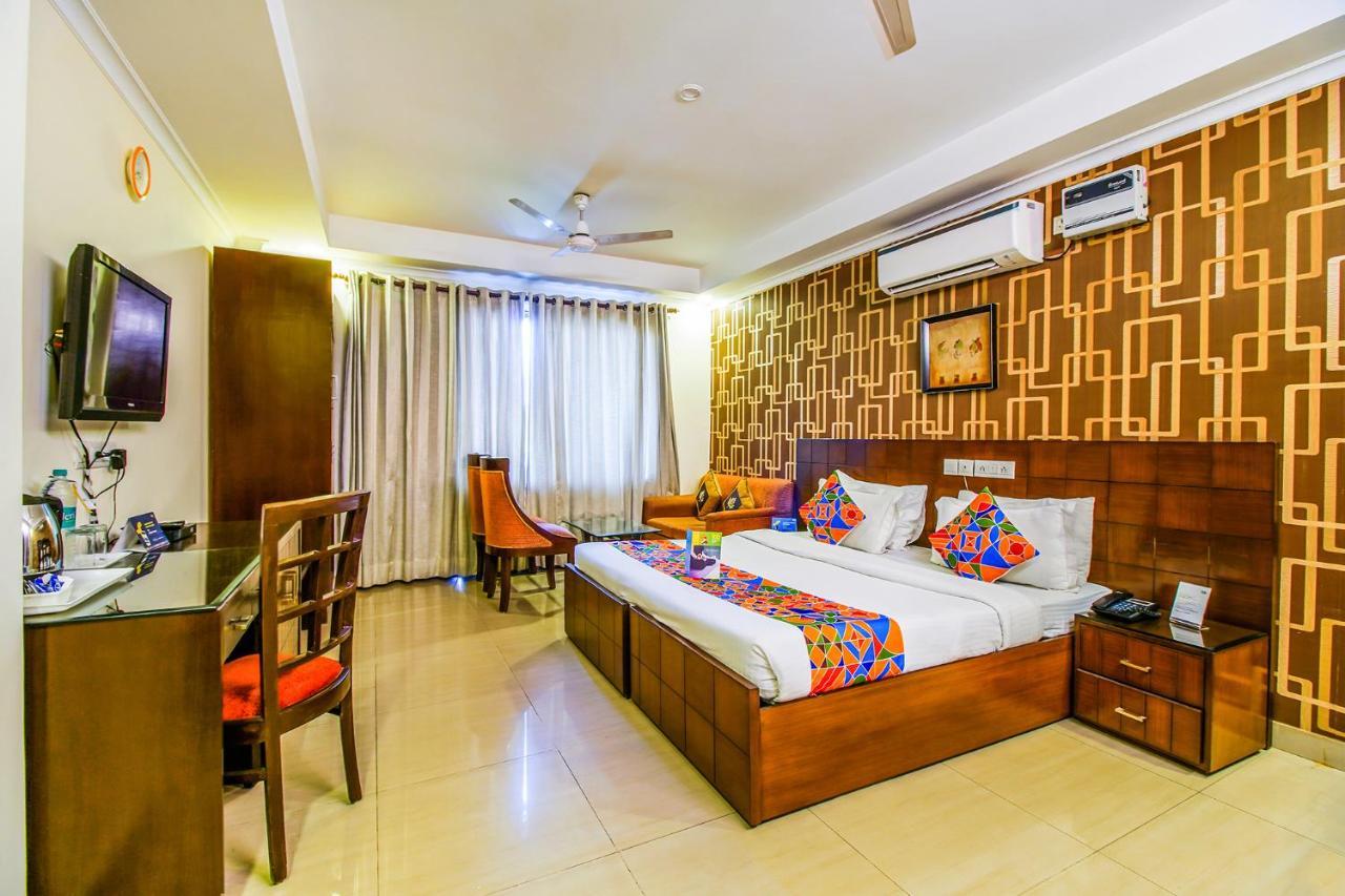 Fabhotel Signature Plaza New Delhi Exterior photo
