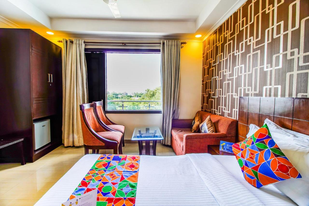 Fabhotel Signature Plaza New Delhi Exterior photo